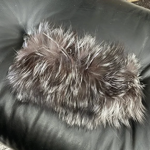 Adrienne Landau | Accessories | Adrienne Landau Fox Fur  display picture 2